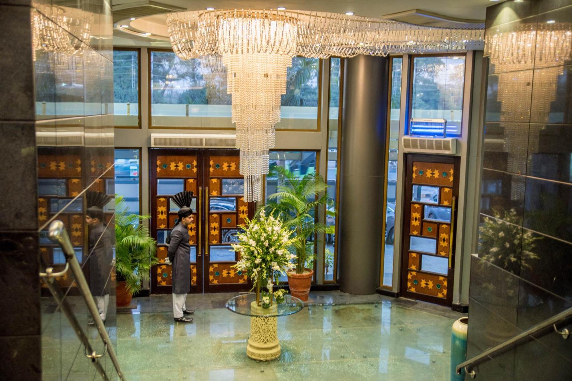 Hotel Dgates Lahore Exterior foto
